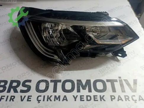 Renault Taliant Sağ Ön Far 260109945R çıkma parça
