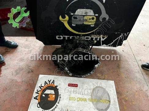Renault Trafic Şanzıman Komple çıkma parça