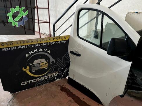 Renault Trafic Sağ Ön Kapı çıkma parça