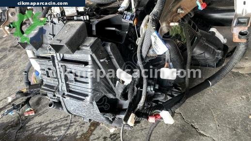 Renault Trafic Kalorifer Kutusu çıkma parça