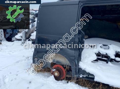 Renault Trafic Sağ Arka Çamurluk çıkma parça