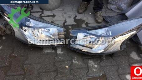 Renault Trafic Far çıkma parça