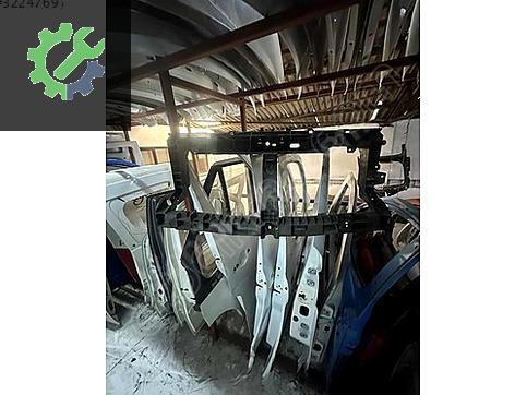 Renault Trafic Radyatör Paneli çıkma parça