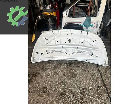 Renault Trafic Kaput çıkma parça