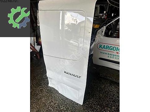Renault Trafic Bagaj Kapağı çıkma parça
