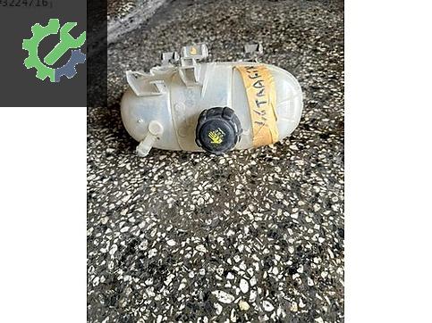 Renault Trafic Yedek Su Deposu çıkma parça
