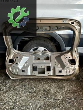 Renault R 19 Bagaj Kapağı çıkma parça