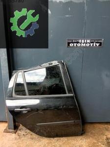 reno clio 3 sağ arka kapı üstten hasarlı çıkma