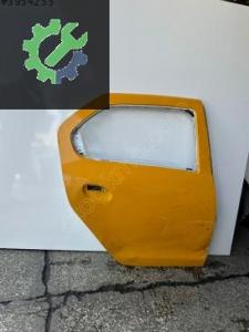 Reno clio sağ arka kapı