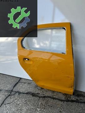 Renault Clio Sağ Arka Kapı çıkma parça