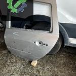 Reno clio sol arka kapı