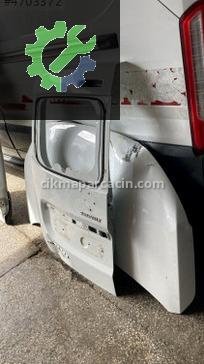 Renault R19 Bagaj Kapağı çıkma parça