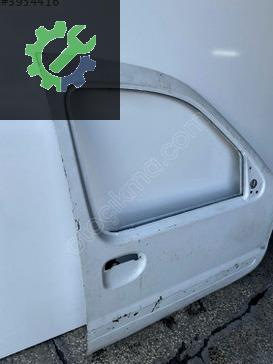Renault Kangoo Sağ Ön Kapı çıkma parça