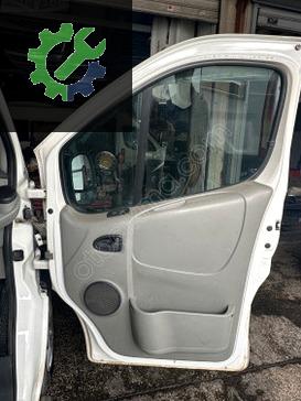 Renault Trafic Sağ Ön Kapı çıkma parça