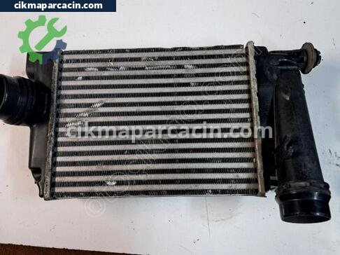Renault Megane Intercooler Radyatörü çıkma parça
