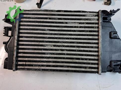 Renault Megane Intercooler Radyatörü çıkma parça