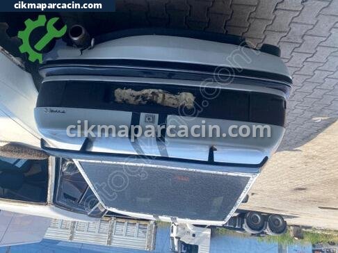 Renault R21 Bagaj Kapağı çıkma parça