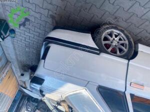Renult 21 sol arka çamurluk çıkma orijinal