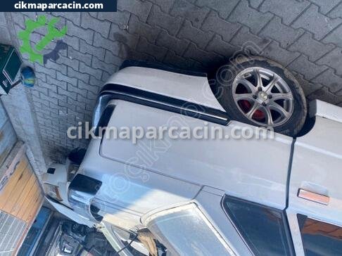 Renault R21 Sol Arka Çamurluk çıkma parça
