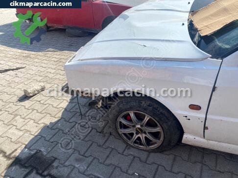 Renault R21 Sol Ön Çamurluk çıkma parça