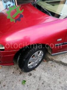 Rover 416 Sol ön çamurluk kırmızı hatasız orjinal çıkma