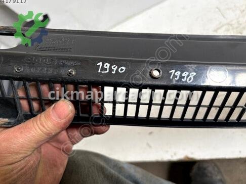 Saab 9-5 Ön Cam Izgarası çıkma parça