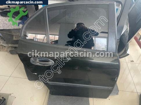 Saab 9-3 Sağ Arka Kapı çıkma parça