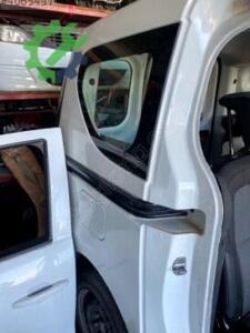 Renault Express 2025 Arka Çamurluk Çıkma