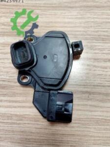 ŞANZUMAN MÜŞÜRÜ OTOMATİK ( İNHİBİTOR ) ELANTRA 01- / GETZ