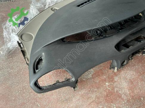 Renault Scenic Torpido çıkma parça