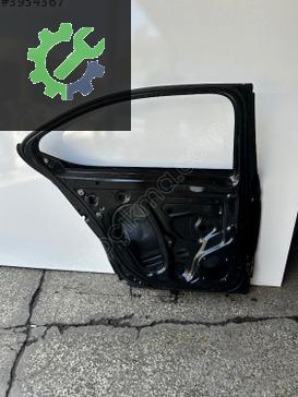 Skoda Superb Sol Arka Kapı çıkma parça