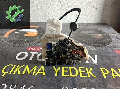 Seat Altea Sağ Arka Kapı Kilidi çıkma parça