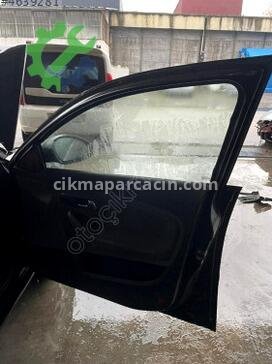 Seat Cordoba Sağ Ön Kapı çıkma parça