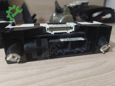 Seat Ibiza Klima Kontrol Paneli 6L0820045 çıkma parça