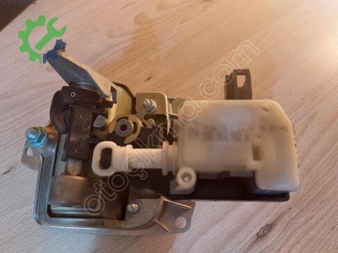 Seat Ibiza Bagaj Kilidi 6L6827573 çıkma parça