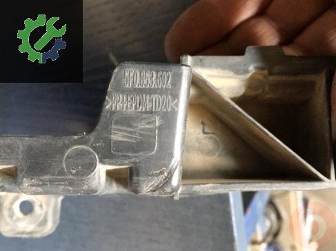 Seat Leon Ön Panjur 5F0853692 çıkma parça
