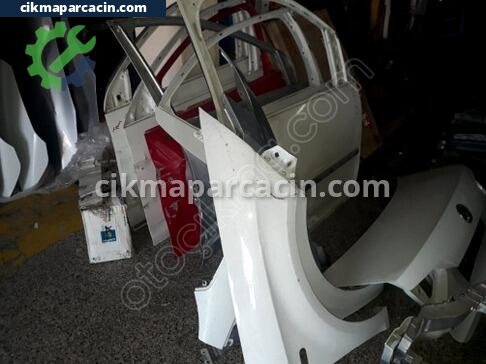 Seat Leon Çamurluk çıkma parça