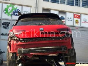 SEAT – LEON / ARKA BAGAJ KAPAĞI (2013 – 2018)