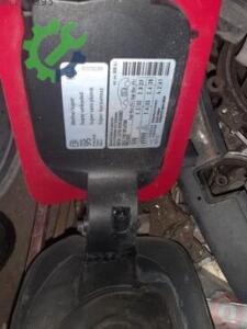 SEAT LEON ORJİNAL ÇIKMA DEPO KAPAĞI (2)