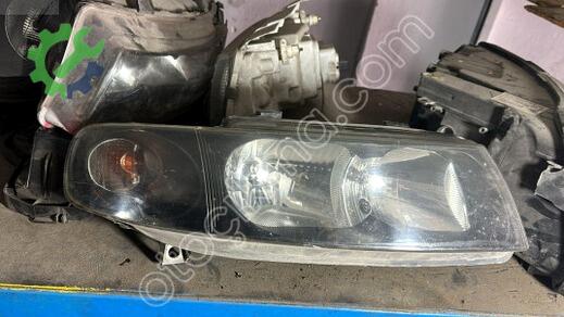 Seat Leon Sağ Ön Far çıkma parça