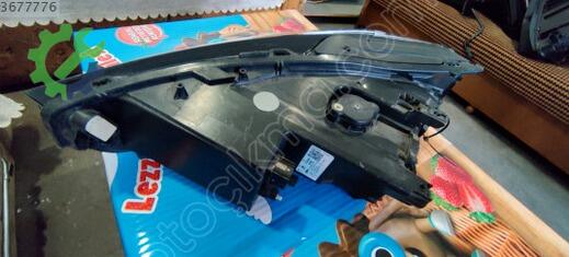 Seat Tarraco Sağ Ön Far 5FJ941773B çıkma parça