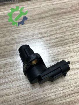 Hyundai i20 Eksantrik Sensörü 39350-3F000 çıkma parça