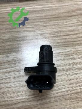 Hyundai i20 Eksantrik Sensörü 39350-3F000 çıkma parça