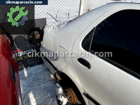 Fiat Siena Sağ Arka Çamurluk çıkma parça