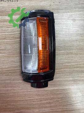 Mitsubishi L200 Sinyal Lambası çıkma parça