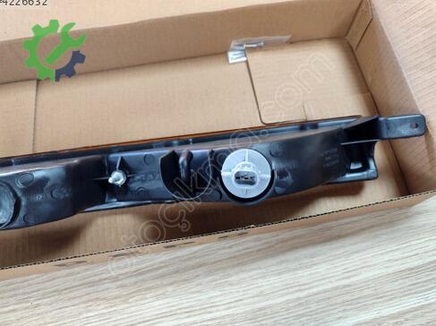 Mitsubishi L300 Sinyal Lambası MB831288-DEPO çıkma parça