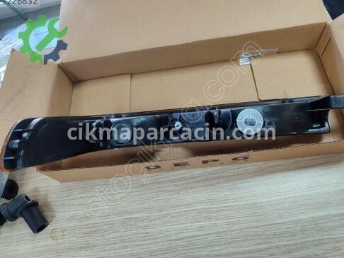 Mitsubishi L300 Sinyal Lambası MB831288-DEPO çıkma parça
