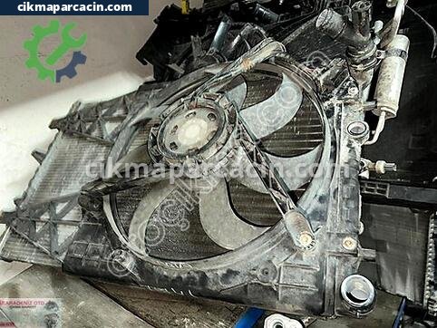 Skoda Fabia Radyatör Traversi çıkma parça