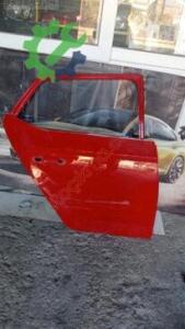 SKODA FABIA İÇİN ÇIKMA SAĞ ARKA KAPI PARÇASI