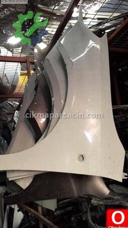 Skoda Fabia Ön Çamurluk çıkma parça
